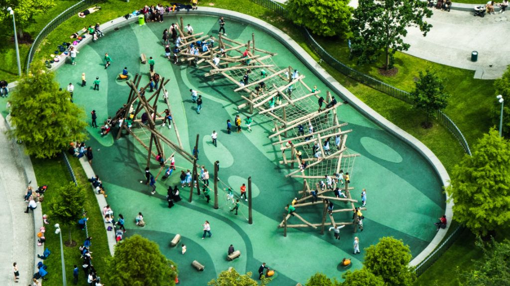 childrens-play-area-jubilee-gardens