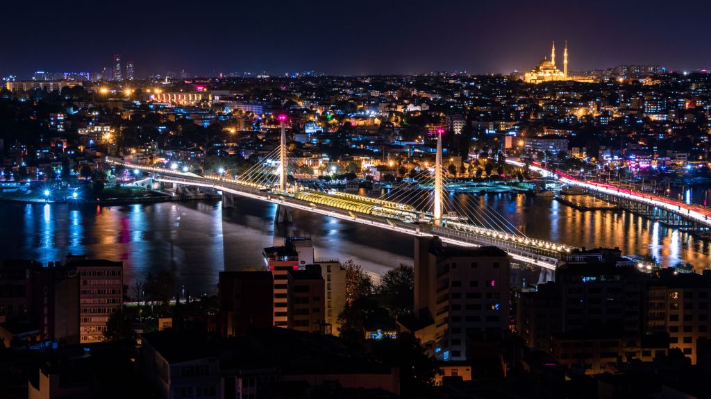 istanbul-at-night