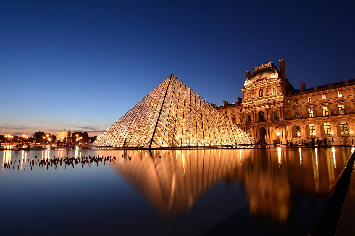  Louvre museum paris